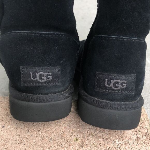 Ugg Mini Turnlock - Picture 4 of 7